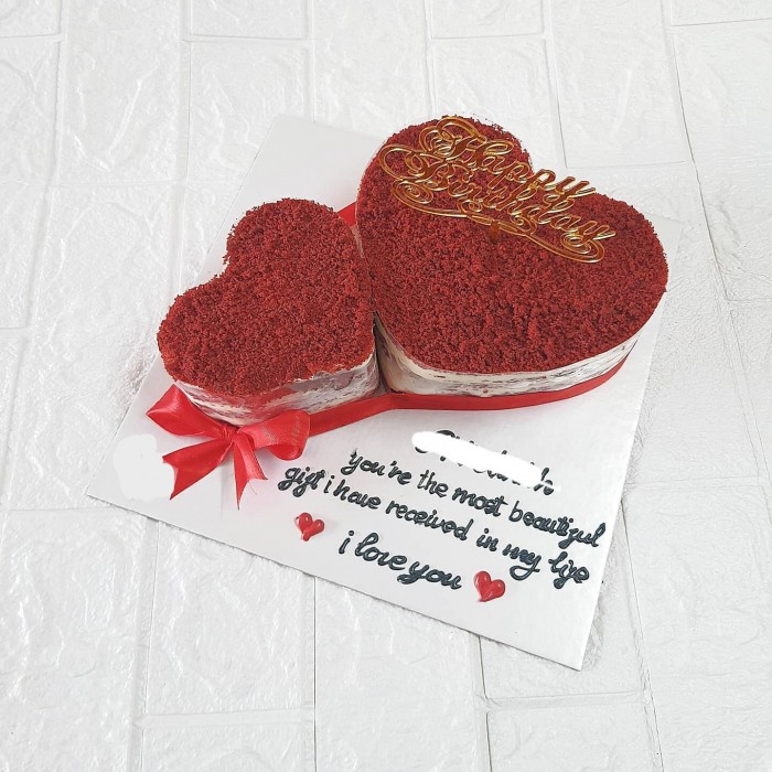 Bánh red velvet là mẫu bánh kem lãng mạn cho các cặp đôi