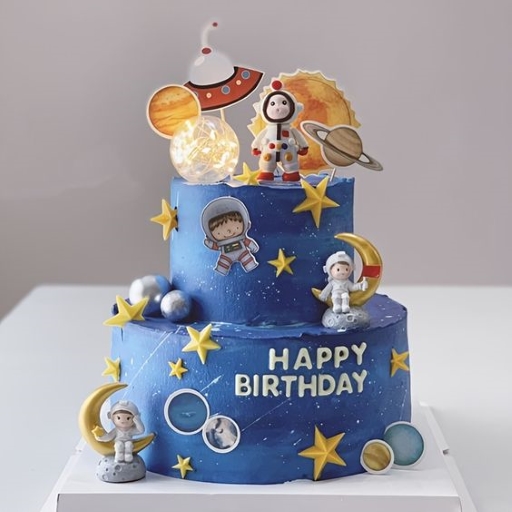Bánh sinh nhật 2 tầng chủ đề phi hành gia cho bé