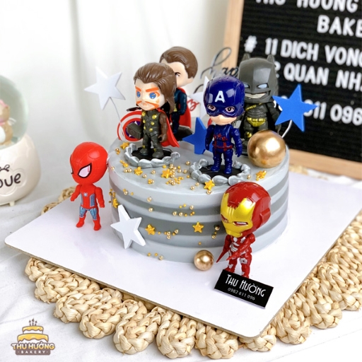 Bánh sinh nhật biệt đội Avengers cho bé trai