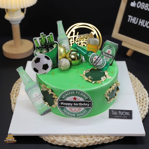 Bánh sinh nhật chủ đề bia Heineken sang trọng