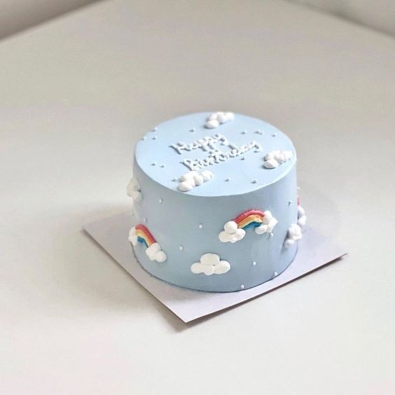 Bánh sinh nhật có hình cầu vồng đơn giản mà dễ thương
