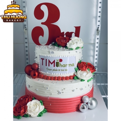 Bánh sinh nhật hai tầng tone đỏ- trắng