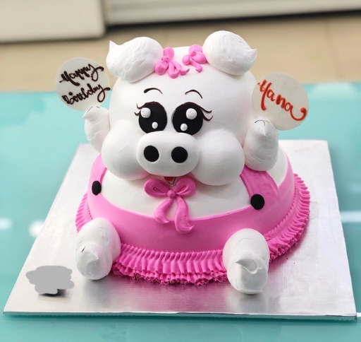 Bánh sinh nhật hình con lợn 3D với đôi má phúng phính