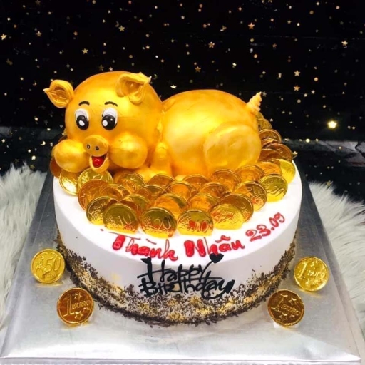 Bánh sinh nhật hình con lợn màu vàng gold béo 