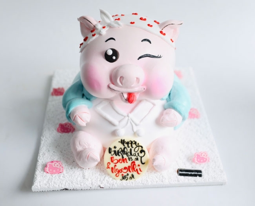 Bánh sinh nhật hình con lợn phong cách Nhật Bản