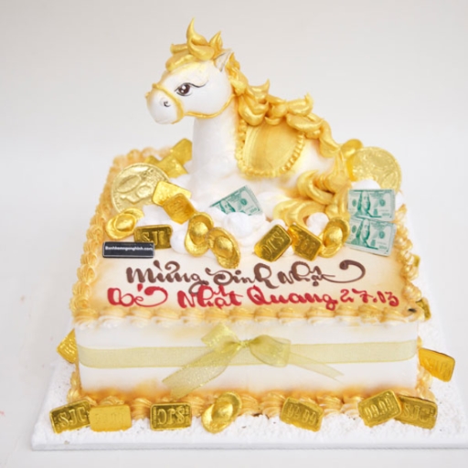Bánh sinh nhật hình con ngựa tiền tài