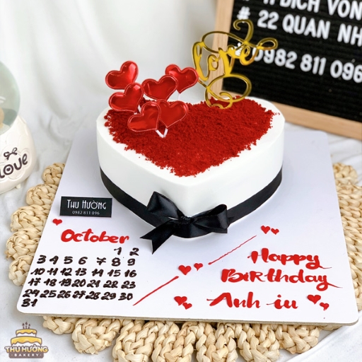 Bánh sinh nhật hình trái tim viết lịch tặng chồng