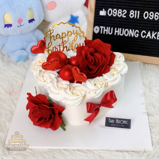 Bánh sinh nhật hoa hồng tone đỏ-trắng