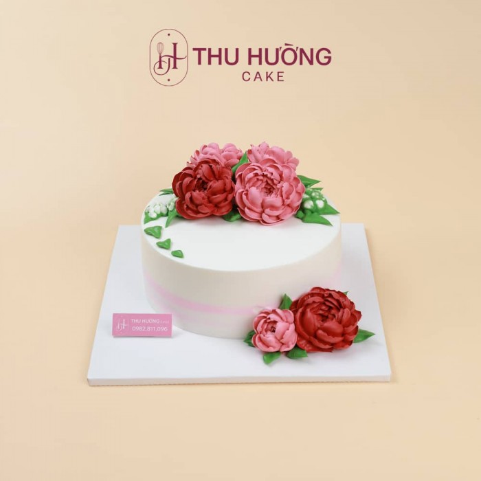 Bánh sinh nhật hoa kem tone hồng