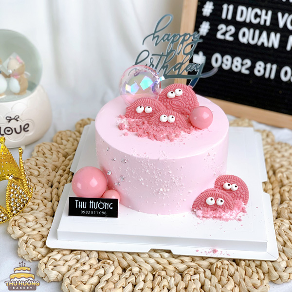 Bánh sinh nhật màu hồng cute