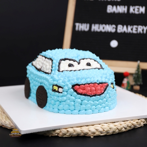 Bánh sinh nhật mô hình ô tô cute