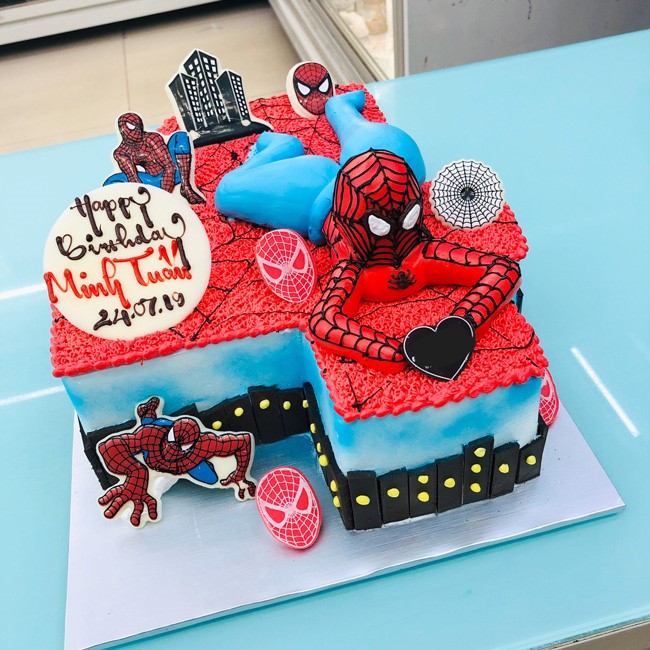 Bánh sinh nhật người nhện số 4