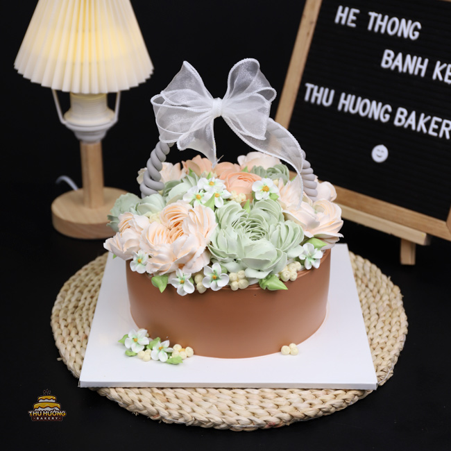 Mẫu bánh sinh nhật trang trí đơn giản nhẹ nhàng - Tiệm bánh MiaCake Đà Nẵng