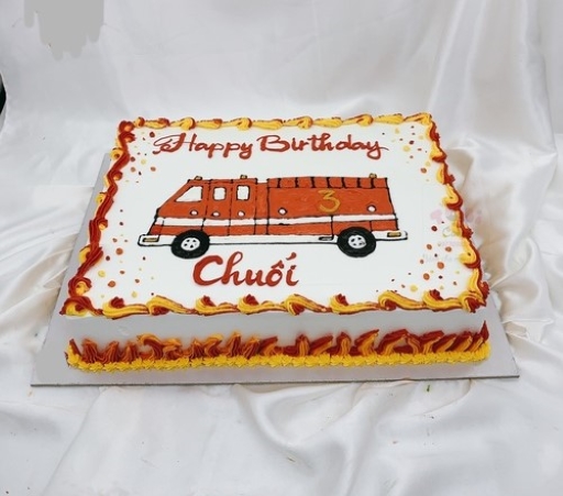 Bánh sinh nhật vẽ hình ô tô cứu hỏa đơn giản