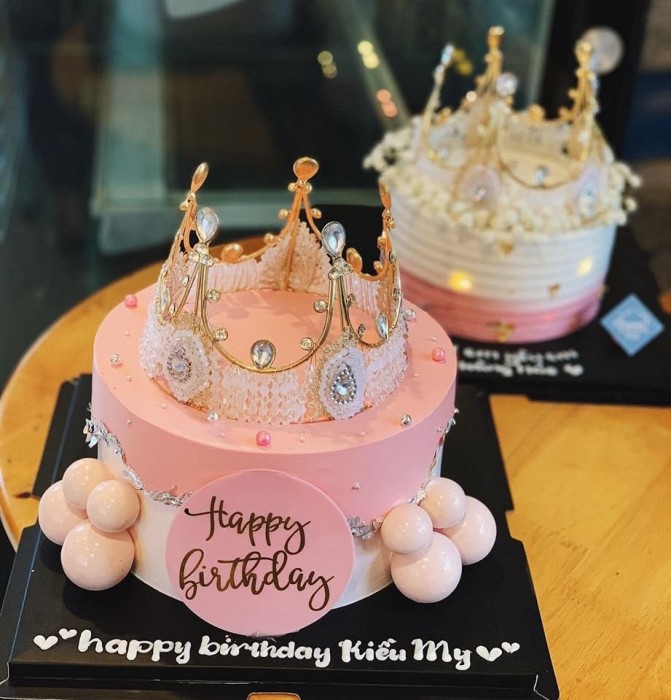 BSNHD41 - Bánh sinh nhật Vương miện màu hồng sz16 - Tokyo Gateaux - Đặt bánh  lấy ngay tại Hà Nội