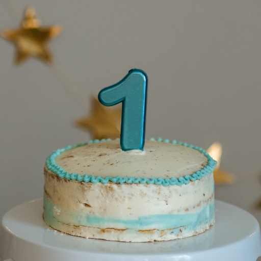 Bánh sinh nhật xanh dương dễ thương