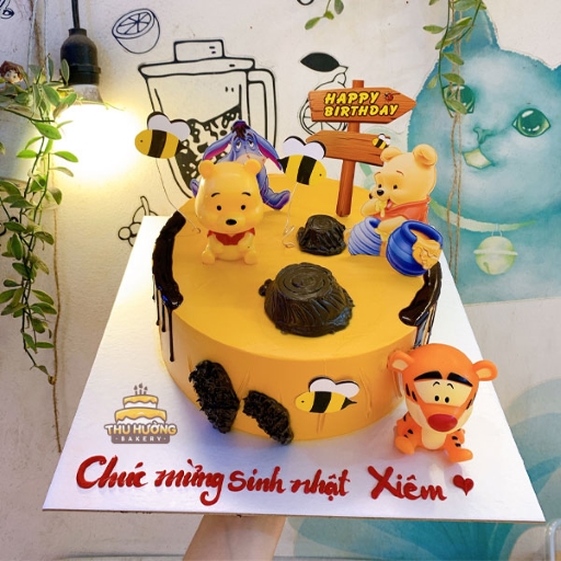 Chiếc bánh sinh nhật cho bé trai 1 tuổi được thiết kế kỳ công