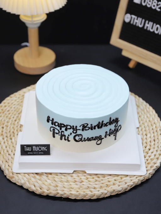 Chiếc bánh sinh nhật dành cho những ai yêu thích sự tối giản
