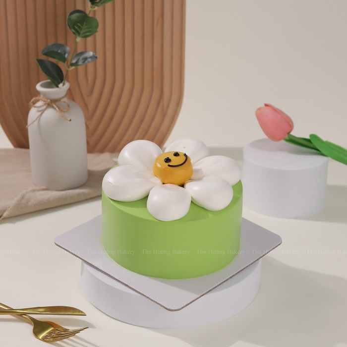Chiếc bánh sinh nhật hình bông hoa đáng yêu