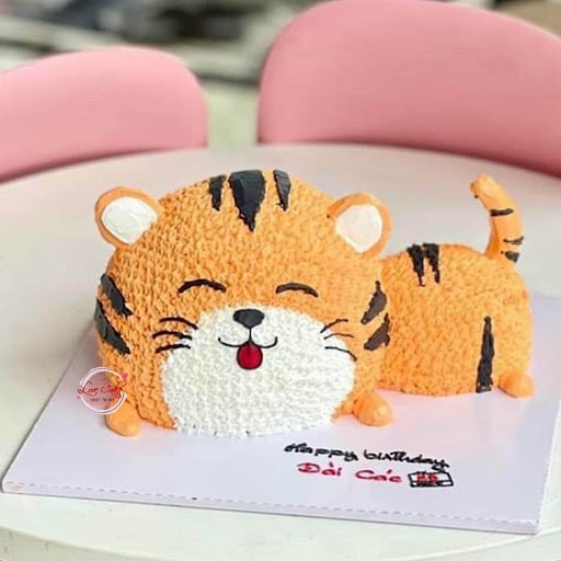 Chiếc bánh sinh nhật hình con hổ cho bé trai tuổi Dần