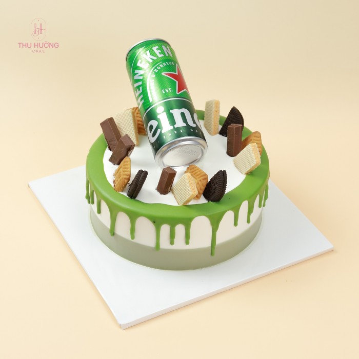 Decor bánh kem bằng lon bia Heineken sáng tạo