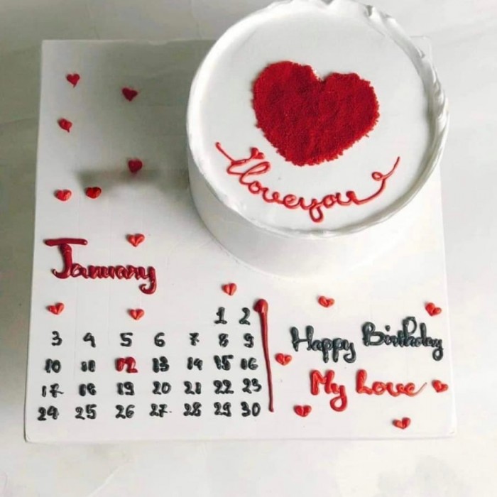 Mẫu bánh kem viết lịch với hình trái tim đơn giản