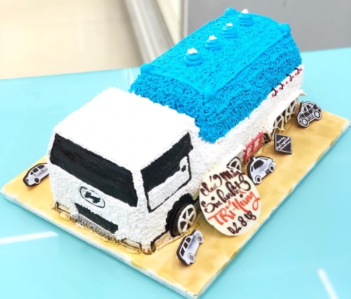Mẫu bánh sinh nhật hình xe tải đẹp