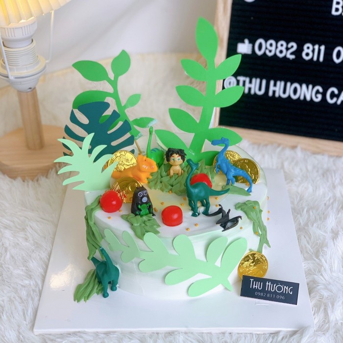 Mẫu bánh sinh nhật khủng long tặng bé trai