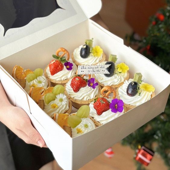 Set quà tặng bánh cupcake sinh nhật xinh xắn