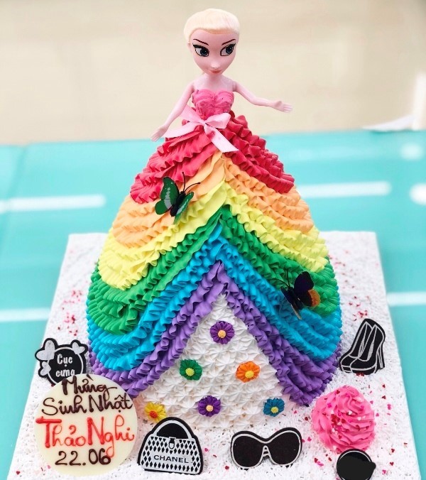 Tạo điểm nhấn với chiếc bánh sinh nhật tạo hình công chúa 3d