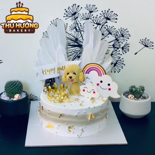 Thêm chiếc vương miện nhỏ xinh cho bánh sinh nhật con chó cute