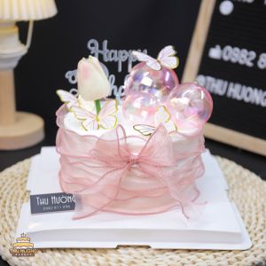 Bánh sinh nhật mini trang trí hoa đơn giản